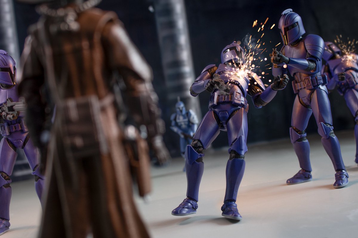 Mr_Storm_Davis's tweet photo. "Son, I wouldn’t be so hasty if I were you.” “Cuff him.” “Where’s that come from?!"
My very latest custom figure, a #SenateCommando What do you think?
#CadBane #TheCloneWars #StarWars #StarWarsTheBlackSeries #ToyPhotography #MrStormtrooperDavis https://t.co/YqIfTZQLbG