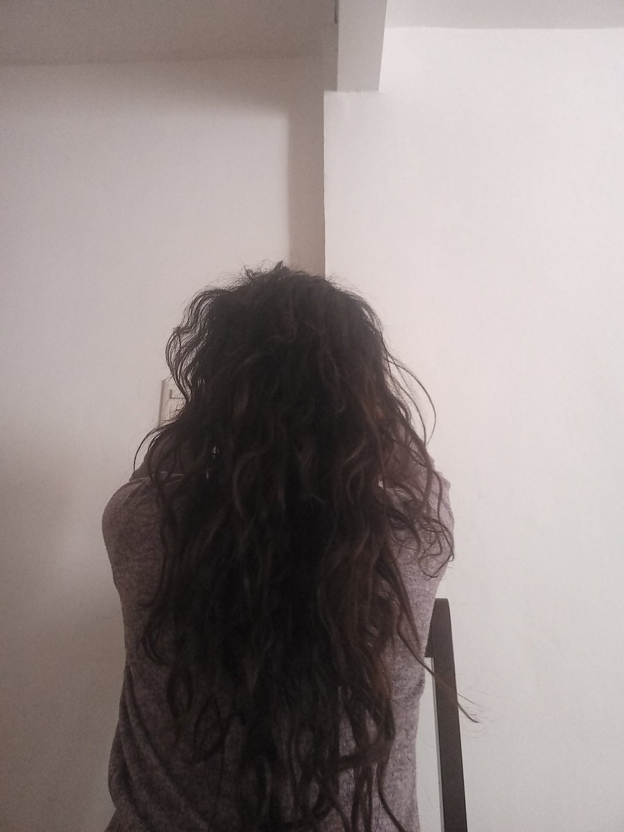 FKilombo's tweet photo. Me lo alacio? Me lo rizo más? https://t.co/WKqoPocxZ8