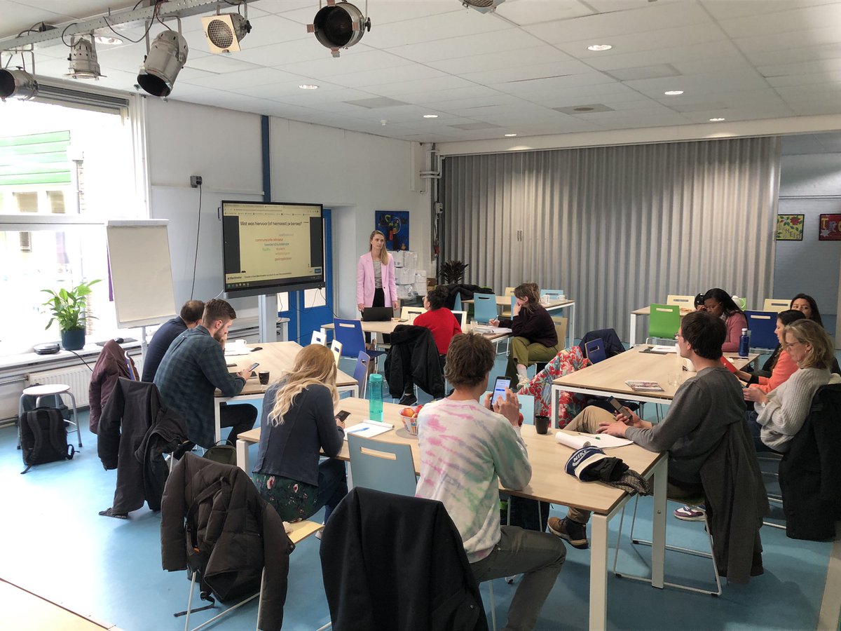 maartbru's tweet photo. Mooie kickoff bijeenkomst @EchtOnderwijs met Talenten van Buiten die oriëntatietraject gaan volgen bij @AgoraZaanstreek . Nu: mooie groep deelnemers, straks: mooie groep nieuwe leerkrachten. https://t.co/2PxWrHAtzB