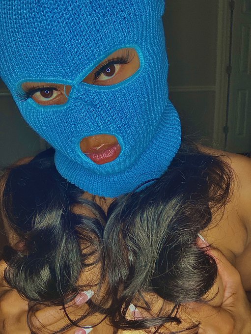 I hate when my pussy is throbbin while in public. Like calm down bitch I&rsquo;m trynna buy groceries..😩 https://t<a href="/tag/freeonlyfans"class="tags"><span>#freeonlyfans</span></a>