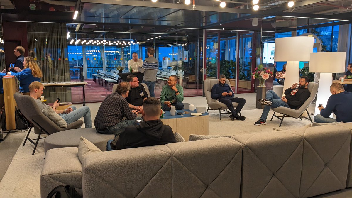 DutchAUG tweet media