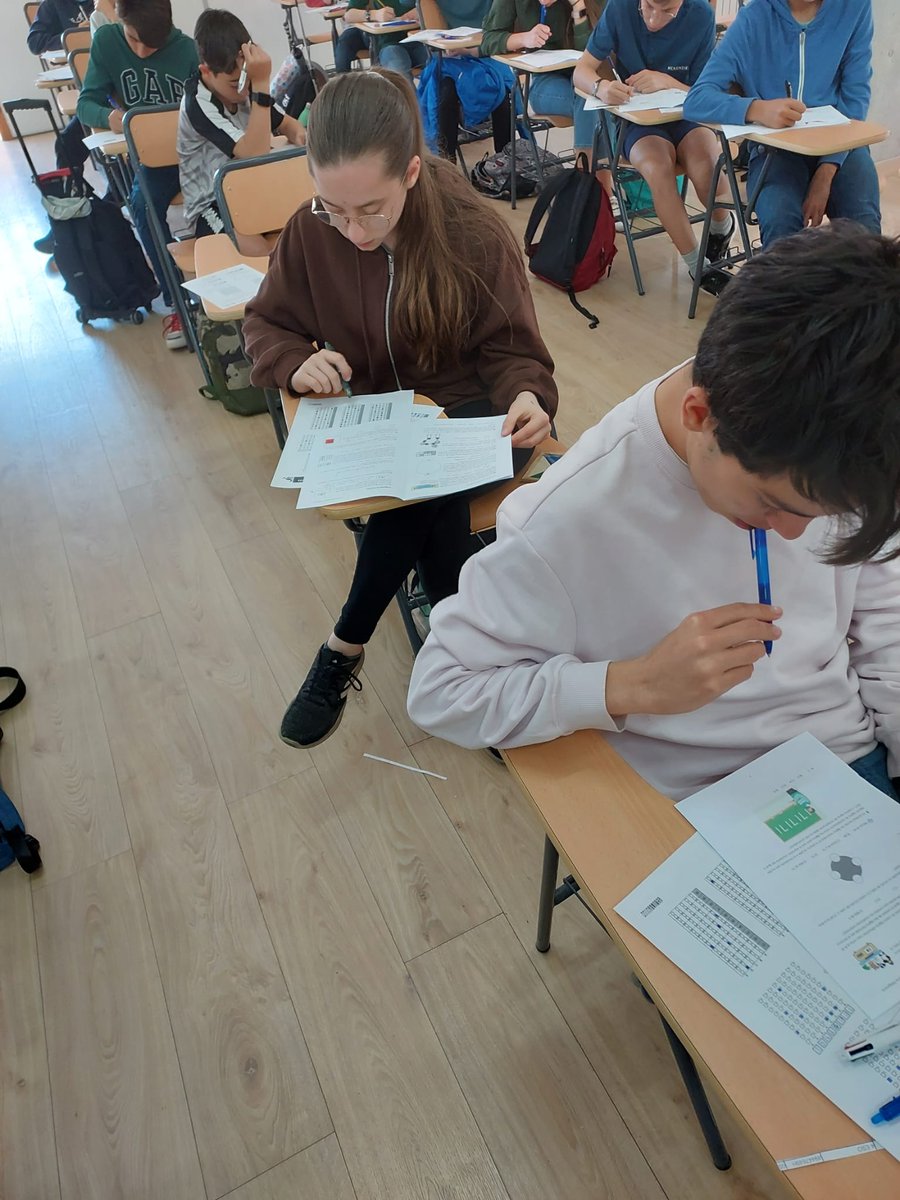 Más de 50 alumnos de distintos niveles participan en la prueba de Canguro Matemático #Mates #AACC #CREActividad #FomentandoVocaciones