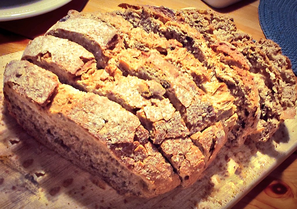 anatusparvus's tweet image. #chowder with #walnutbread
#Fischsuppe mit #Walnussbrot
#cooking #Kochen
#GutenAppetit #EetSmakelijk #Enjoyyourmeal