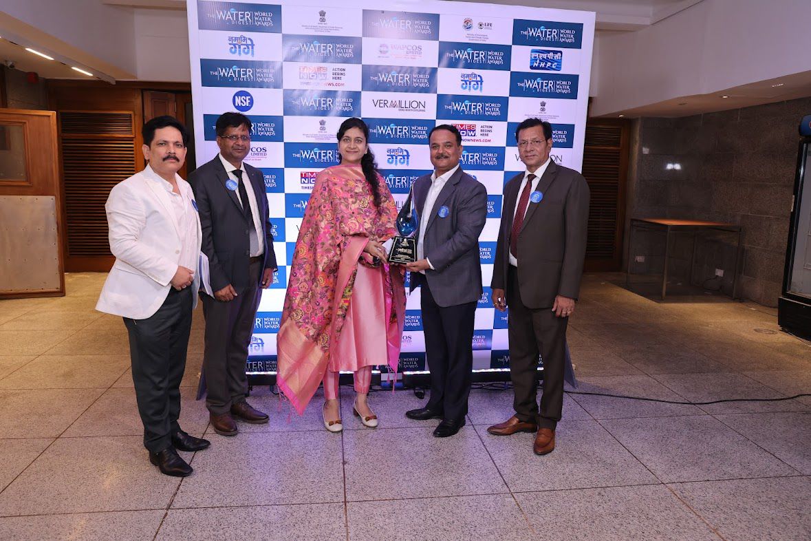CeoNoida's tweet photo. A moment of pride for @noida_authority for receiving World water award 2023  by Sh @gssjodhpur,  Hon'ble Minister ,Jal Shakti, GOI  in-Promising initiative in the water reuse category for our efforts towards reuse of recycled water ; (1/2) https://t.co/cwgPce6vcG