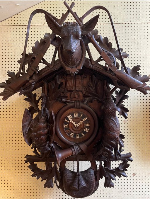 AlmanacAntiques's tweet image. Everyone knows about #German #cuckooclocks, but did you know that there are different kinds in a variety of sizes?
facebook.com/antiquesandmor…