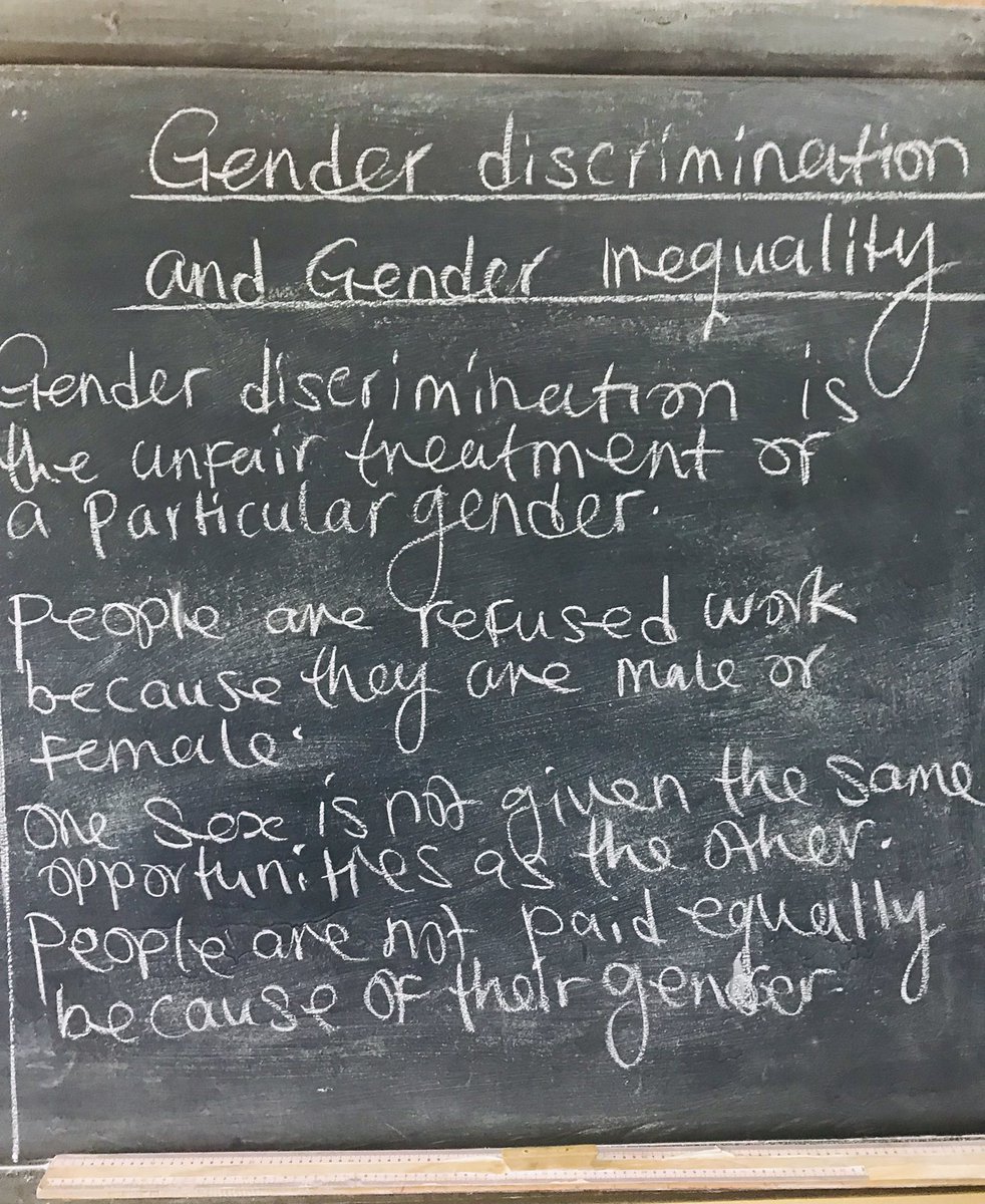 The fight against gender stereotypes and inequalities between girls and boys 🚺🚹 start in the classroom!

Life skills and health lesson in Ndola #Zambia this morning 🏫

#SweZam collaboration 🇸🇪🇿🇲