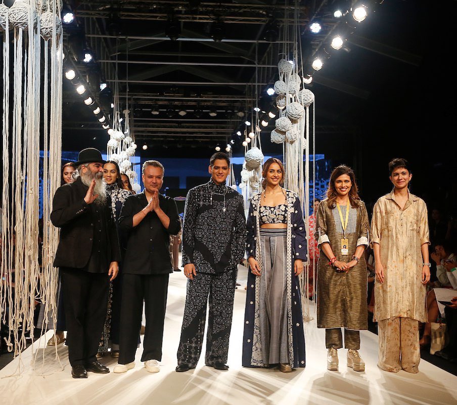 Khadi India presents Khadi India collection, Divyam Mehta, Suket Dhir and Shruti Sancheti at Lakmé Fashion Week in partnership with FDCI. 

<a href="/kvicindia/">Khadi India</a> #DivyamMehta <a href="/SUKETDHIR_/">SUKETDHIR</a> <a href="/ShrutiSancheti1/">Shruti Sancheti</a> 

<a href="/LakmeFashionWk/">Lakmé Fashion Week</a> <a href="/ILoveLakme/">Lakmé India</a> <a href="/R1SEWorldwide/">RISE Worldwide</a> 

#FDCI #LFWXFDCI