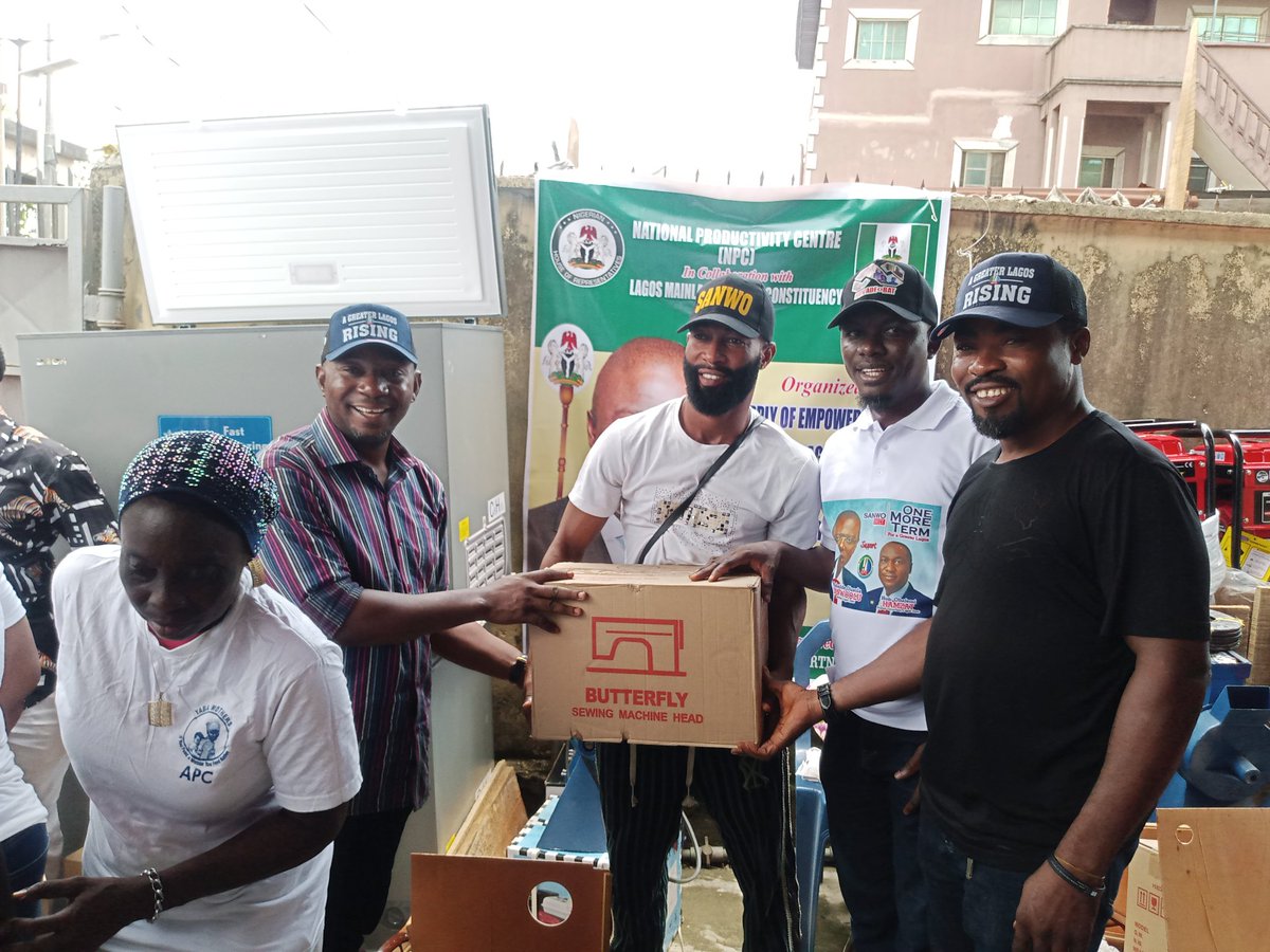 JideHon's tweet photo. LAWMAKER PROVIDES WORKING TOOLS TO CONSTITUENTS

Honourable Jide Jimoh, the lawmaker representing Lagos Mainland Federal Constituency in the House of Representatives, on Thursday supported constituents with working equipment worth million naira.
... 1/ https://t.co/Lc8r6UV1Ky