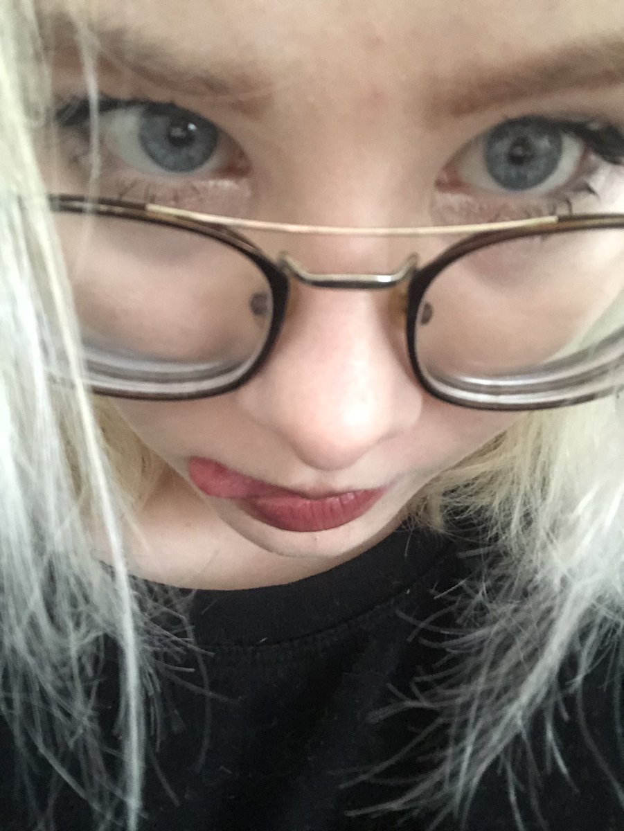 Латок нежности. 🐇🤍 tweet media