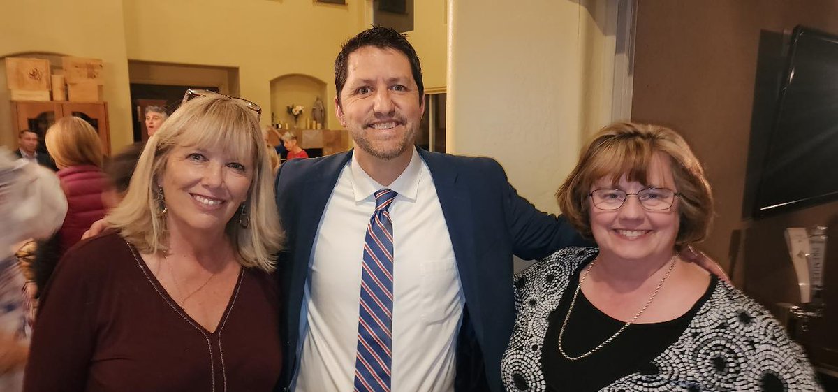 PaulDBoyer's tweet photo. Great turnout and energy last night in our Kickoff event for Mayor of Glendale!
#PuttingGlendaleFirst
https://t.co/xeYQ4n5vWf https://t.co/mL3UEasZz2