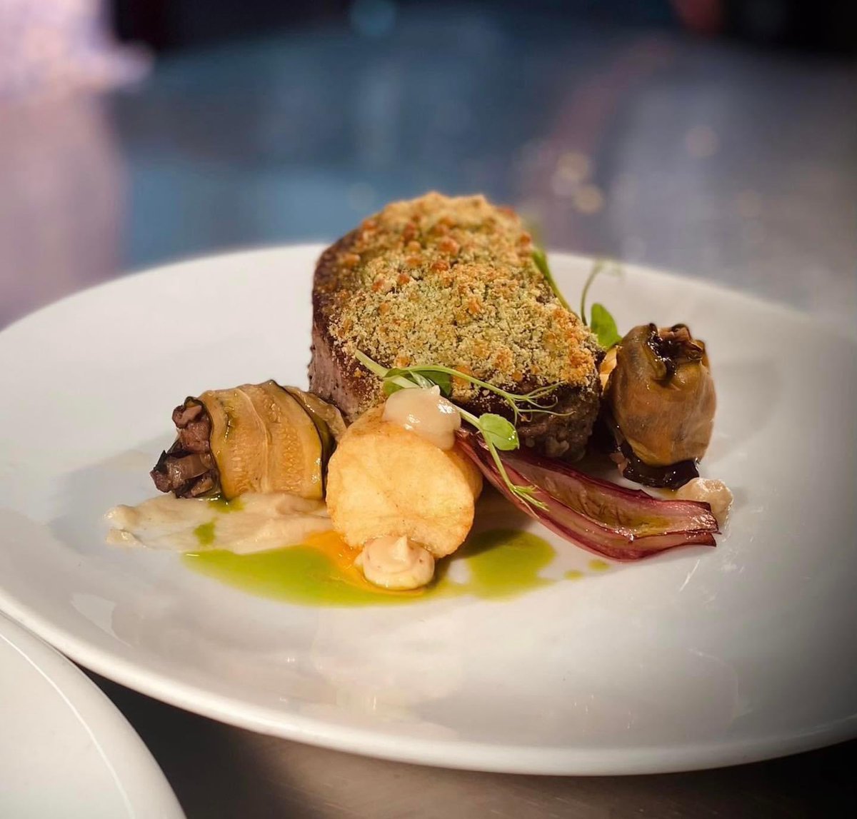 GF_Birkenshaw's tweet photo. ๐ฅฉ Hereโs our Beef Fillet, currently served on our #ALACarte Menu ๐ฅฉ
Parmesan & herb crusted, courgette cannelloni, truffle fondant potato, parsnip peppercorn purรฉe, red wine onion jus, chive gel.
#GF_Birkenshaw #BeefFillet https://t.co/5qDlOfu875