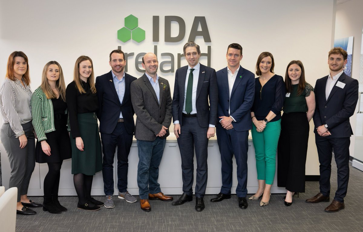 IDAIRELAND's tweet photo. Government Ministers &amp; Interim CEO @MaryBuckleyIDA had a busy trade mission to US this year in celebration of #StPatricksDay marking 100 years of "Ireland in the World". The #SPD programme highlighted the historical business partnership between the two nations. 🇮🇪🇺🇸 https://t.co/t867gNNzbi