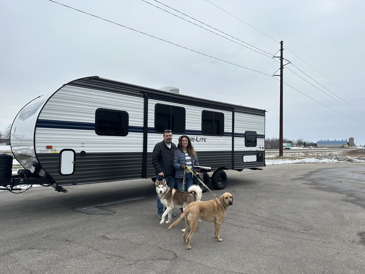 Help us congratulate these happy campers! 😃