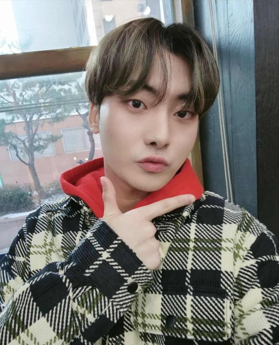 ezzyfnene's tweet image. Happy pairing selca day! 🩷🫶🏼 pairings please join us !! 
Pairing loves you!🩷🩷💙💙

#patternselcaday #pairingselca #pattern_official #pairinglovesyou #PATTERN #PRSD #패턴 #Haemin