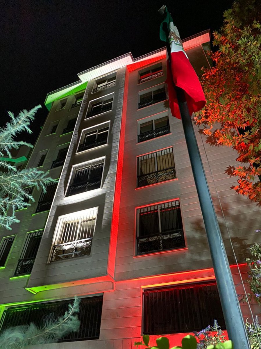 Si eres mexican@ y te encuentras en Irán🇮🇷, Afganistán🇦🇫, Kirguistán🇰🇬, Pakistán🇵🇰, Tayikistán🇹🇯 y Uzbekistán🇺🇿, en caso de emergencia o necesitar ayuda contáctanos.
🧭Ave. Zafaraniyeh, calle Bahar, #18 🇮🇷
📞:+98(21) 22751222 Ext.1000
📞: +989121224463
📧consularesirn@sre.gob.mx