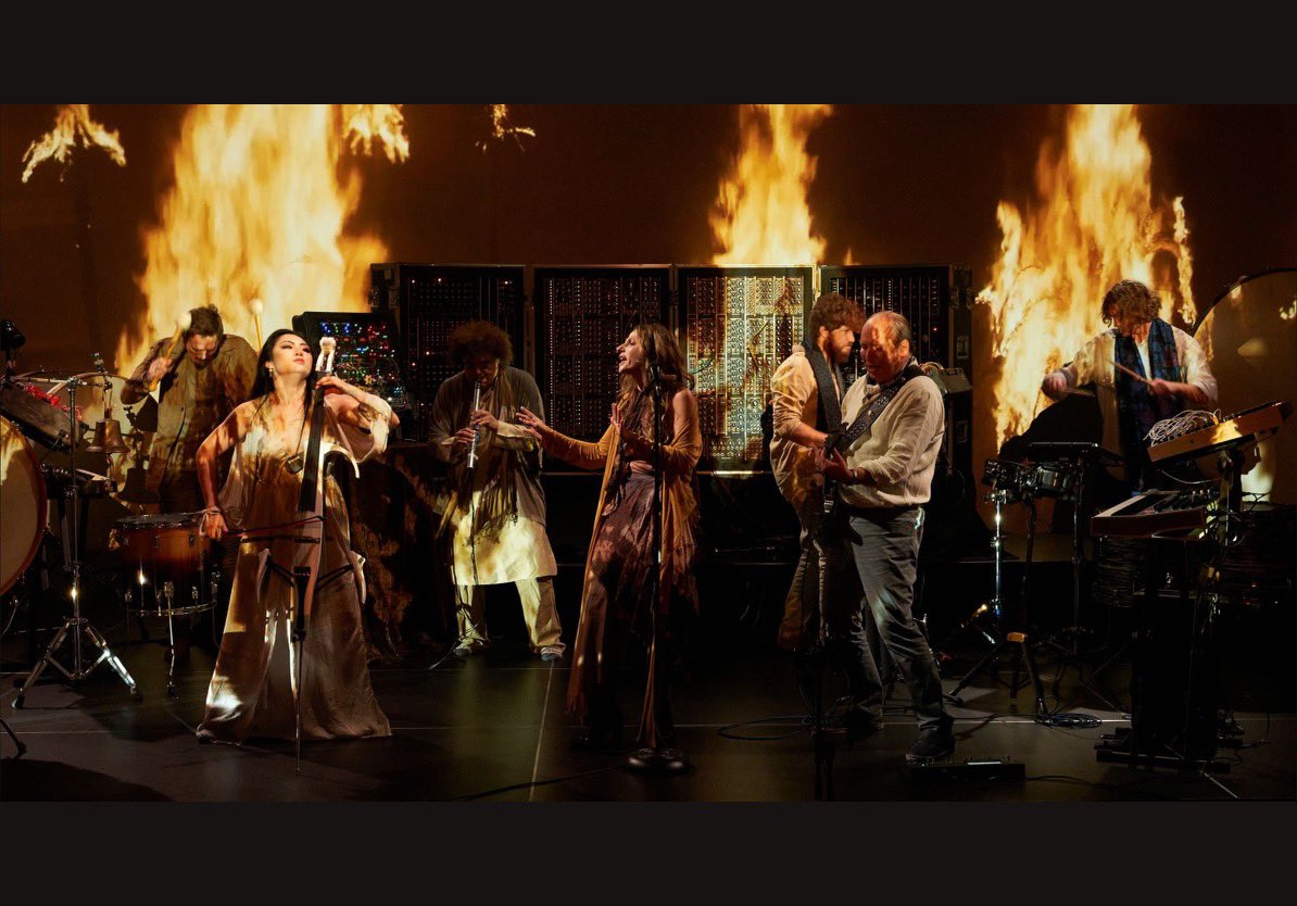 Tinaguo's tweet image. Throwback @dunemovie shenanigans w/ @HansZimmer &amp;amp; the gang!  Today I start recording #ElectricCello for #DUNE 2 😱💫 #Cello #HansZimmer