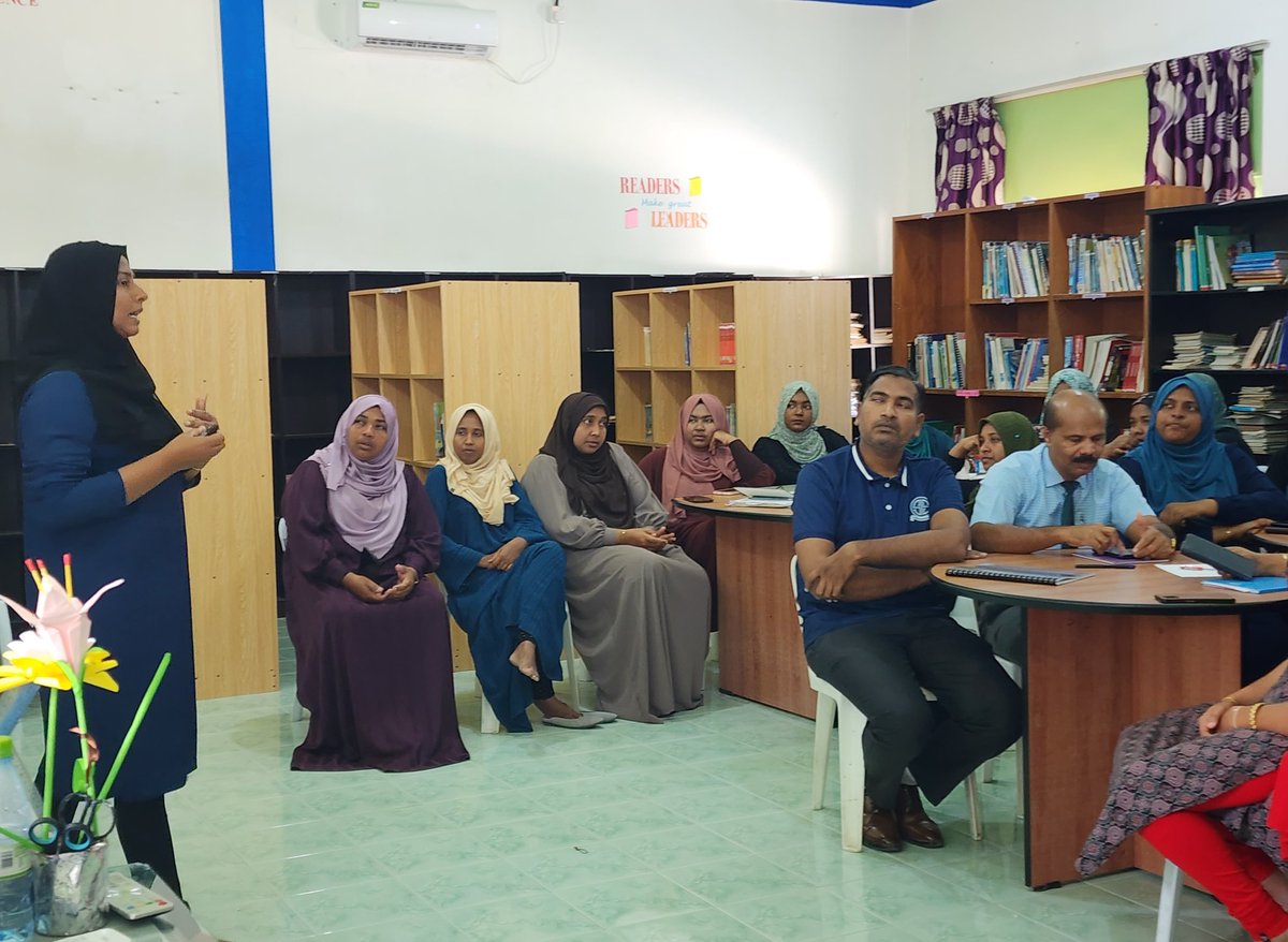 siskelaa's tweet photo. Today's PD session is on Project-based learning( PBL) https://t.co/NpKGRLfe8u