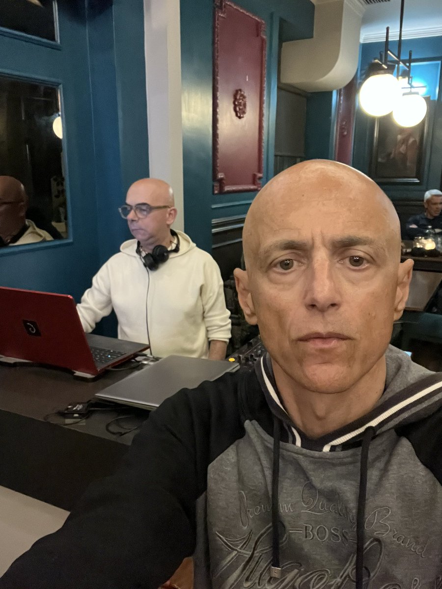 iliasTzanet's tweet photo. A Celebratory San Pellegrino tonight !bone #marrowaspiration ✅ #interthecalMtx ✅ an MRI & heart scan to go , in twenty days my #mrd assessment & #maintenanceTherapy can start . Its back to work normal life & freedom! #mycancerjourneyilias #fuckcancer https://t.co/cYrjl8Fb6O