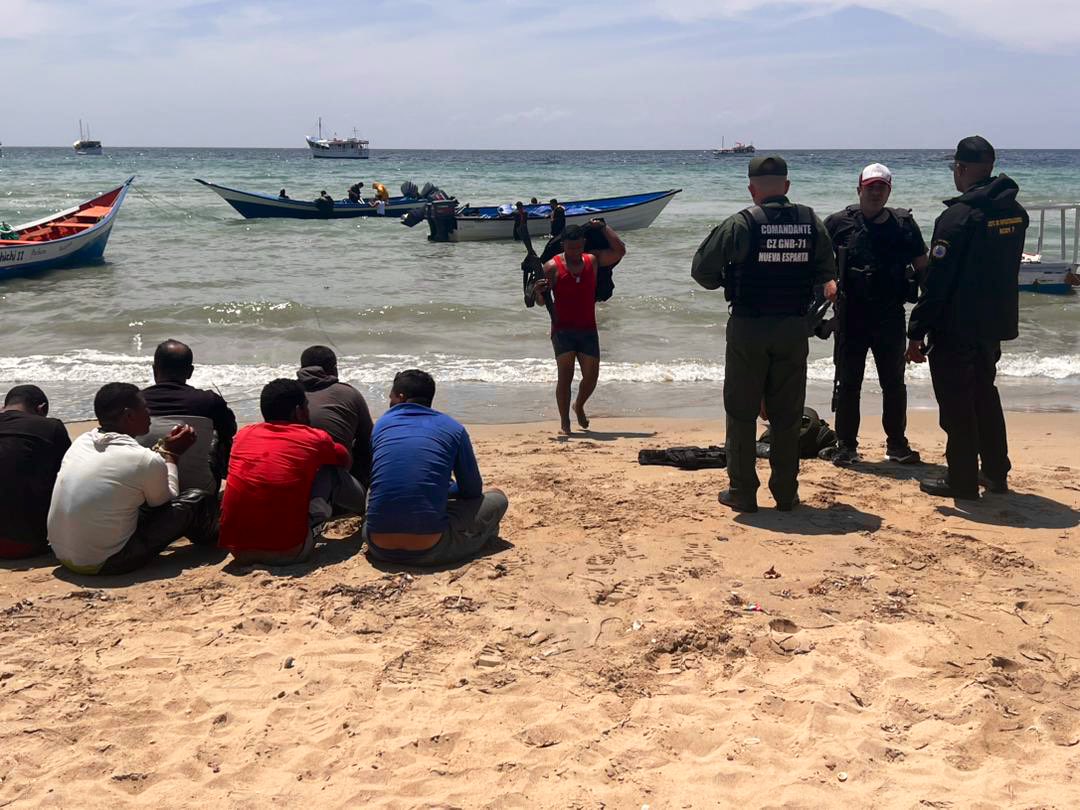 Esta droga fue incautada durante una operación conjunta militar en la que fue interceptada una lancha pesquera, a 180 millas náuticas al noroeste de la Isla de Margarita.