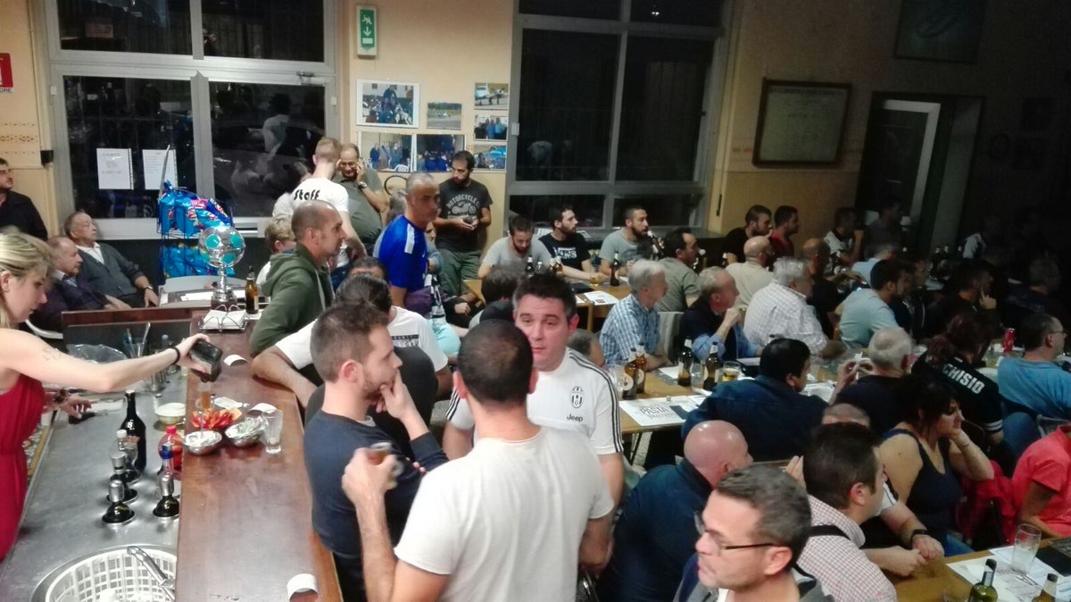 robert16081969's tweet photo. ...si soffre, si mangia, si beve e si tifa.....
daje ragazzi....
#solanontilasciomai #FriburgoJuventus
#UEL #FriburgoJuve #JOFCMXP #finoallafine @juventusfc #JOFC https://t.co/AhHXPO6m1x
