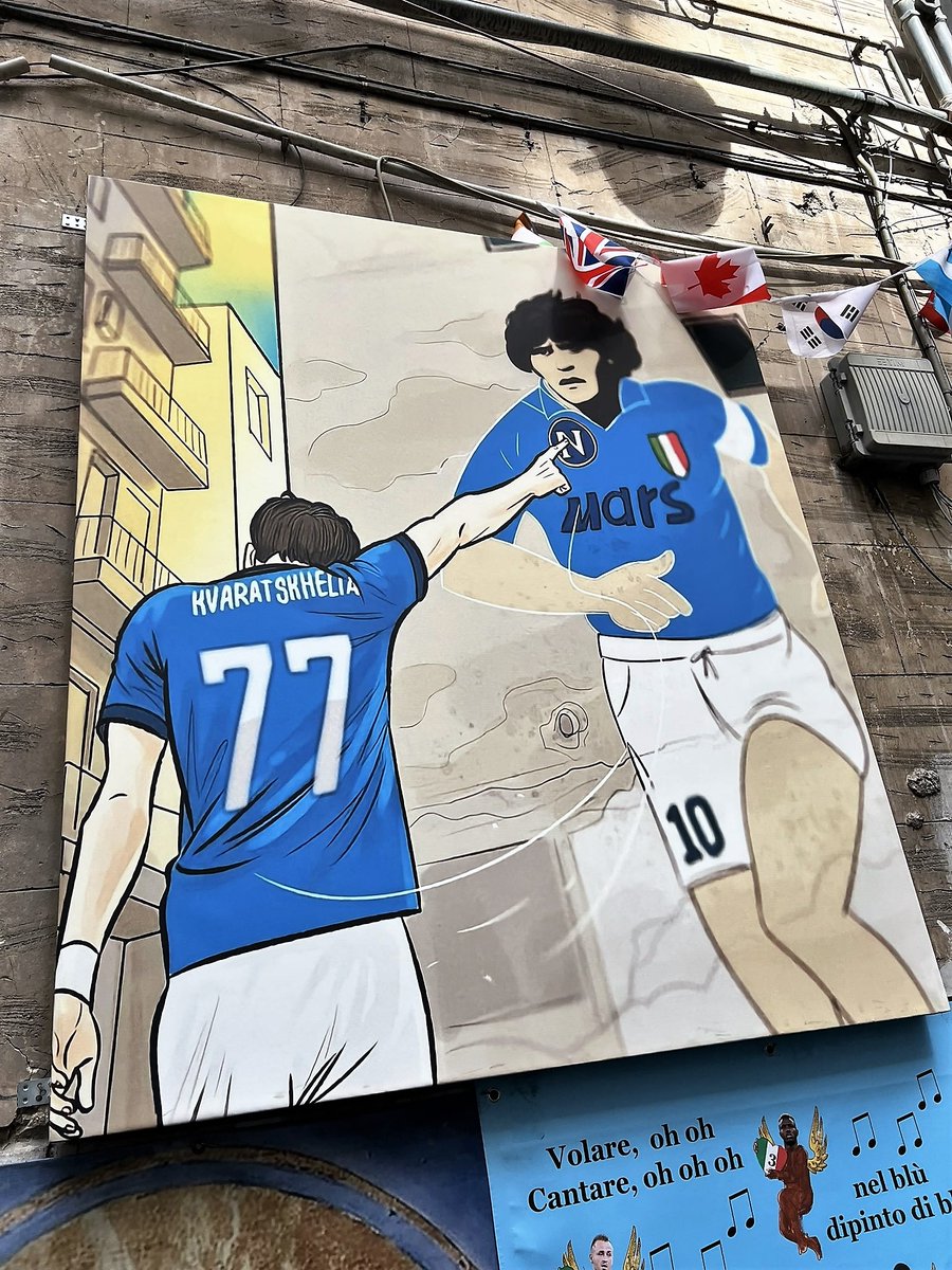 Um novo e belo mural em Nápoles 🇦🇷🤝🇬🇪