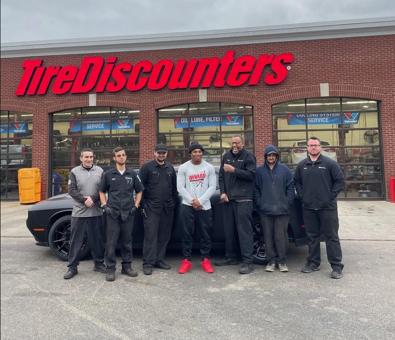 CoreyKiner's tweet photo. I had the BEST experience @tirediscounters and couldn’t be happier about my new wheels and @coopertire! Click the link and use code “Kiner21” for $125 off your next set of 4 #CooperTire purchase at #TireDiscounters https://t.co/sUTC50MLdS #Ad https://t.co/hoOfyMspnH