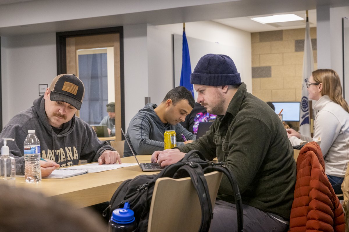 MTStateAlumni's tweet photo. Did you know that MSU has been consistently ranked as a military-friendly university? MSU has been recognized for its efforts to support student veterans by being named a top 10 Military Friendly School for 2023-24 from the website https://t.co/Pl4vpQq8Gk.
#msuaf #factfriday https://t.co/i9EdsCwQi8