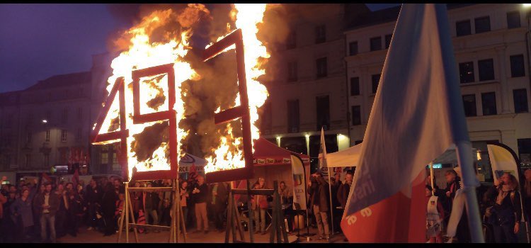 LesRosies's tweet photo. Les Rosies du Mans ont mis le feu au 49.3 🔥 https://t.co/IinGleDKHw
