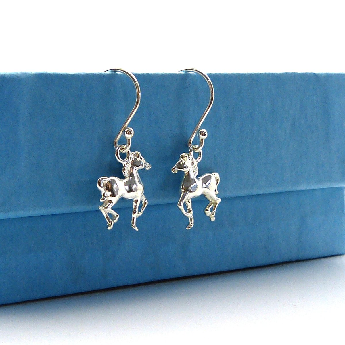 Sterling Silver Horse Drop Earrings, Nature Earrings, Everyday Earrings, Horse Earrings, Sterling Silver Earrings, Equine Jewellery tuppu.net/a7b1b2cb #supportsmallbusiness #HandmadeHour #UKGiftAM #warkworth #Etsy #CharmEarrings