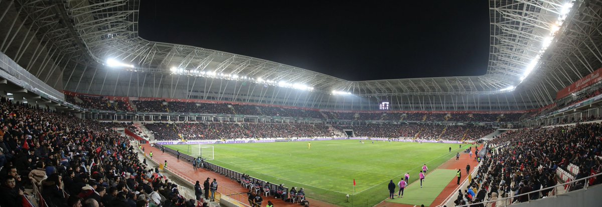 Sivasspor's tweet photo. 📍 Sivas 4 Eylül Stadyumu 💯

#UECL | #GösterGücünü https://t.co/3HZFy5qIs7
