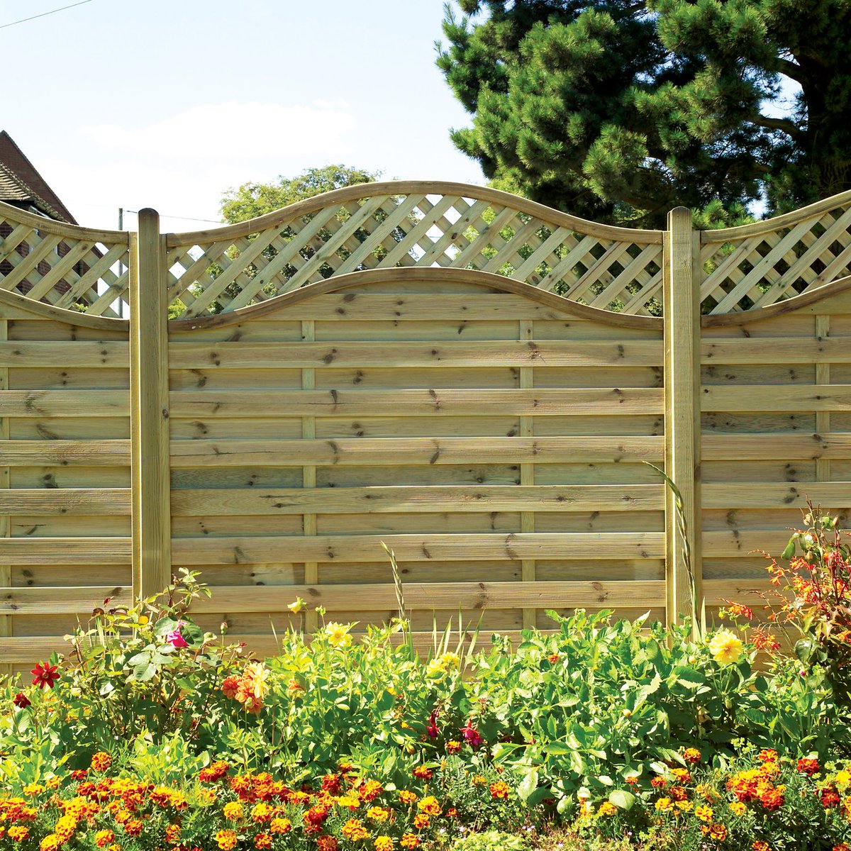 We stock a wide range of fence panels and timber fencing components, to suit any job, any size, any budget.
View our full range here 👇