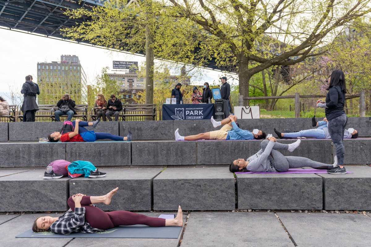 bbpnyc's tweet image. April is #EarthMonth! Celebrate with Conservancy-led programming all month - kicking off with a free #VinyasaYoga class by @ChelseaPiersFit at Emily Roebling Plaza on Saturday, April 1 at 10:00 AM! Learn more: bit.ly/3n0Eijr

📷 : 1+2 John Eng 3. Alexa Hoyer