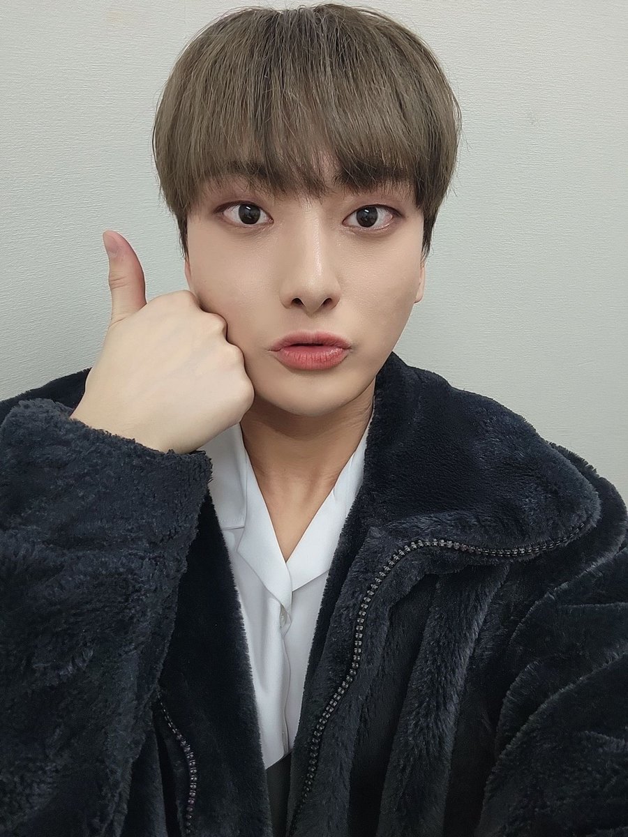 Captain_Kpop's tweet image. 1st PATTERN selca day😊                  

#patternselcaday #pairingselca #pattern_official #pairinglovesyou #PATTERN #PRSD #패턴 #Haemin