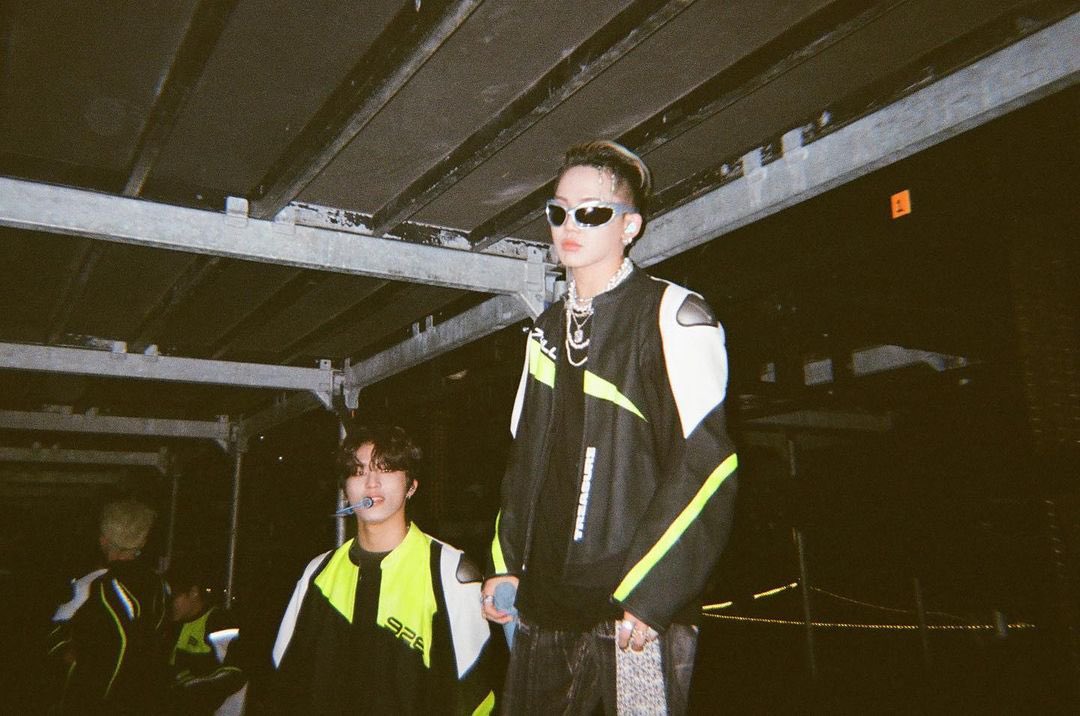 TreasurePUR's tweet photo. INSTAGRAM | 230316

[TREASURE WORLD MAP] EP.7 KYOCERA DOME BEHIND PHOTO

#TREASURE #트레저 #TREASUREWORLDMAP #트월맵 #EP_7 #KYOCERA #OSAKA #YG

@treasuremembers https://t.co/ERjwnjdrQF