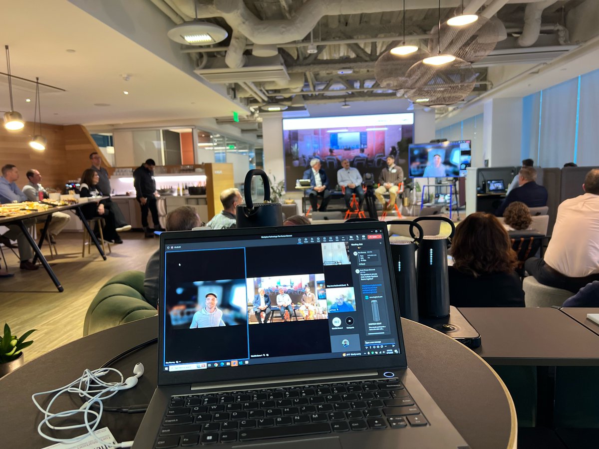 RedThreadSpaces's tweet image. We had a great time last night in our #BostonWorkLife talking about the human element of #WorkplaceTechnology! 💡 ⁣
⁣
Thank you to everyone who made the event so successful, those who attended in-person or via #MicrosoftTeams! ⁣
⁣
#FutureOfWork #Technology #HybridWork