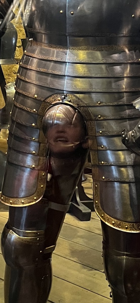 clumsyoaf33's tweet image. When you time a photo really badly #CodPiece 🤣