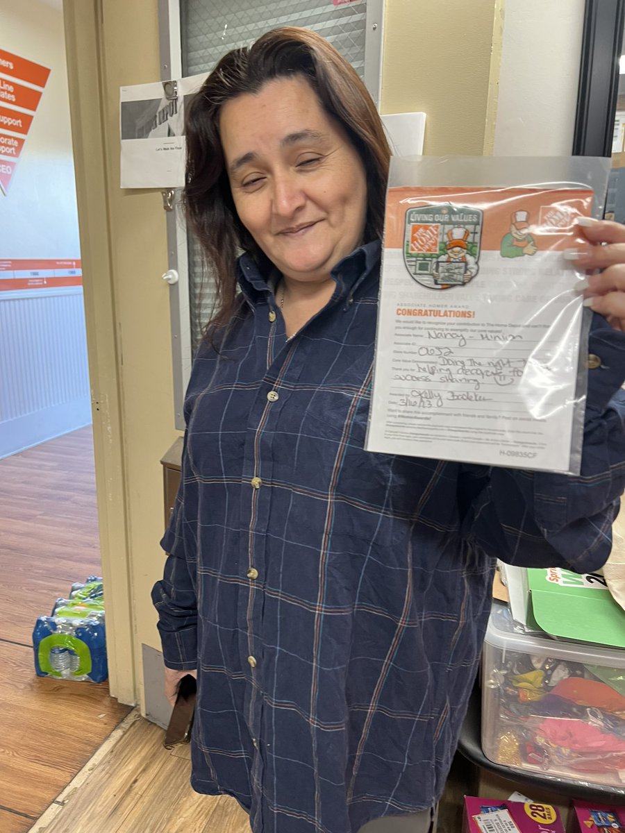 badeker_kelly's tweet photo. π€ Day 2 of Success Sharing is going well so far. Everyone is rocking their Yellowstone attire and we handed out some Homers today! π€ #RanchoProud #D172Driven #SuccessSharing2023 @MarezAlicia @GabrielTHD0652 @angelom0652 @Sheri_R_D172 @AmberDedovets https://t.co/XkH7PG9Djc