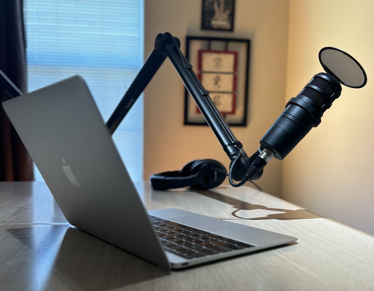 CJWartley's tweet image. Video conference took a while, but worth the time. Just closed another deal for a new album! Excited about this one 🎶 #contractsigned #musiclife #overseas #CJWartley