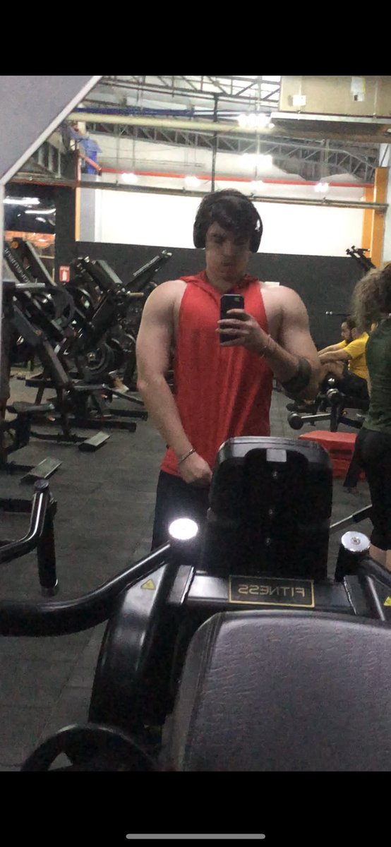 jamg_27's tweet photo. Septiembre 2022 (65kg) / Febrero 2023 (73kg) https://t.co/X3M6YJ2Y27