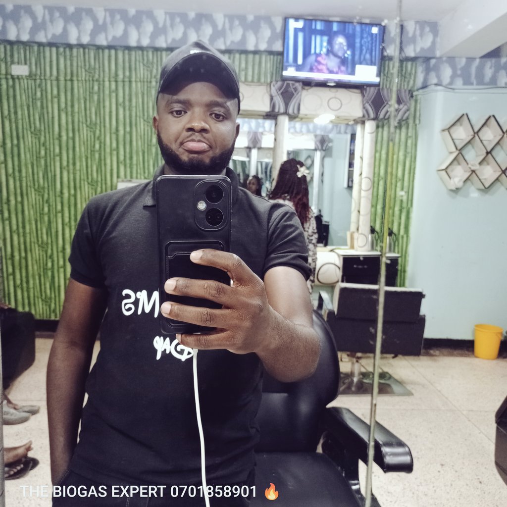 BiogasExpertUg's tweet photo. I felt cute 😋
Visit #KatMark for a cute cut too

#BiogasExpert https://t.co/UtoVKfeyN5