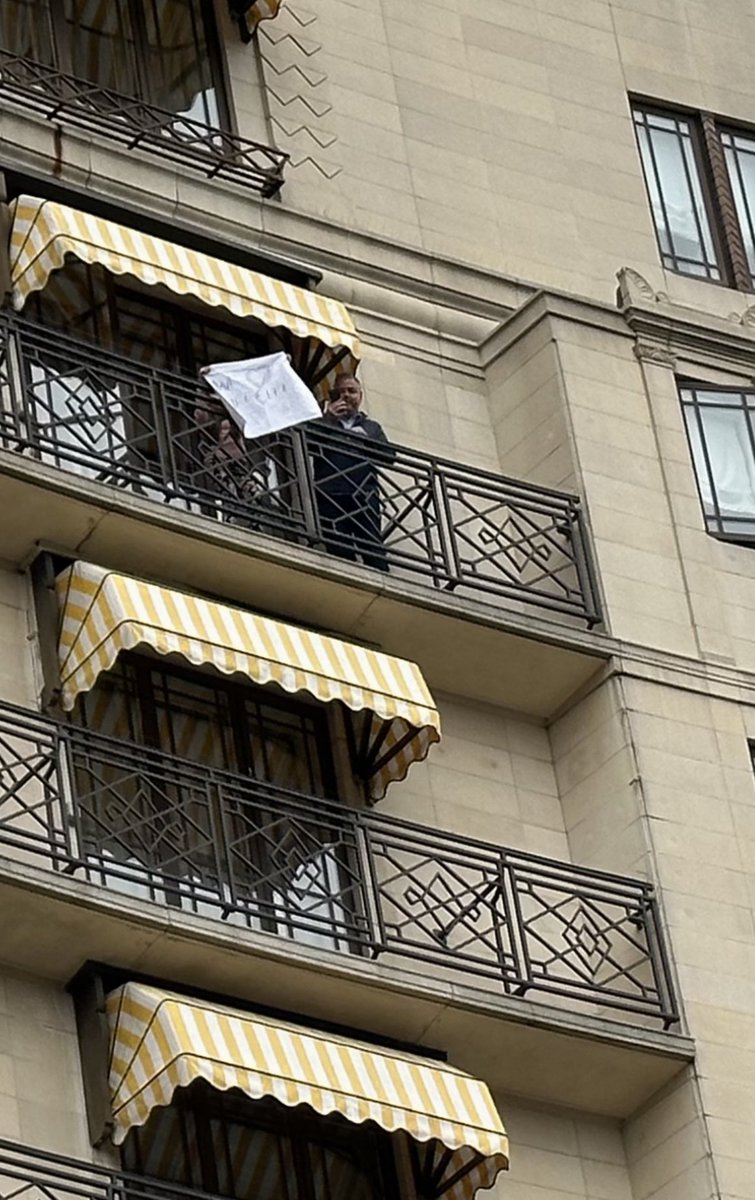 anaconno's tweet photo. So my favourite part of the #PayUp  rally yesterday… was this amazing family, staying many floors up in the @TheDorchester who specially made a banner in support of striking @NEUnion members, saying “We ❤️ Teachers!” and cheered the march on and made some big noise for us! 🥰 https://t.co/A5FsP8H9EK