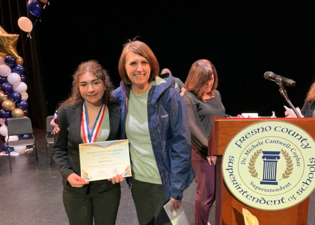 almaelissa's tweet image. Late Post: So proud of Shiloh! She is among the 3 co-champions in her category advancing to the NHD-CA State Competition! Special shout out to her Advisor, Ms. Kikorian.  #NHD2023 #HistoryDay #FresnoCounty #SAC #SUSD
👏: @alikirkorian, @SangerUnified &amp;amp; @FresnoCoSS