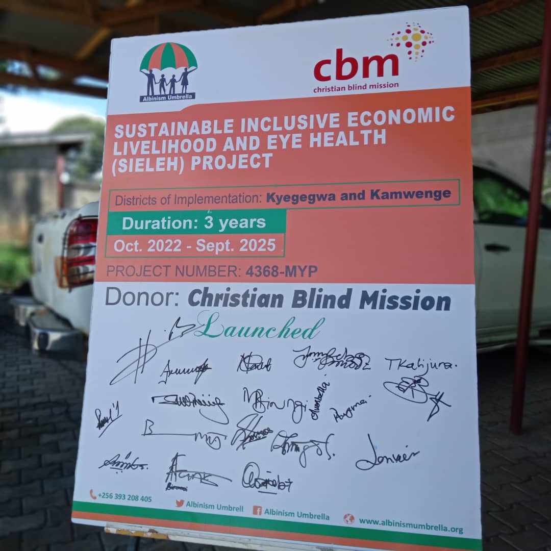 BrightTomAmooti's tweet photo. Earlier today, I officially launched the Albinism Umbrella service in kyegegwa District under the project "Improving the Quality of life of persons with Disabilities"
#disabilityinclusion @kyegegwadlg @AnitahAmong @USAID @Parliament_Ug @albinismumbrell https://t.co/KnJuqsfCdJ