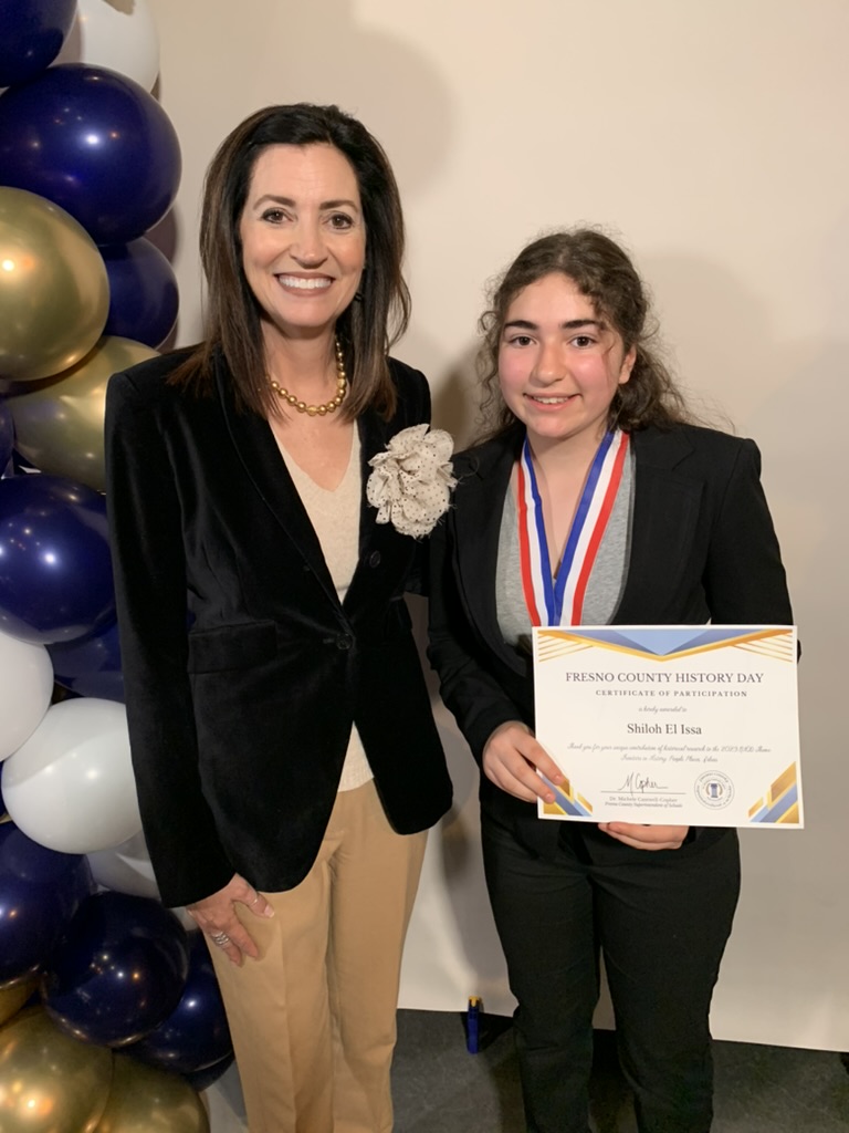 almaelissa's tweet image. Late Post: So proud of Shiloh! She is among the 3 co-champions in her category advancing to the NHD-CA State Competition! Special shout out to her Advisor, Ms. Kikorian.  #NHD2023 #HistoryDay #FresnoCounty #SAC #SUSD
👏: @alikirkorian, @SangerUnified &amp;amp; @FresnoCoSS