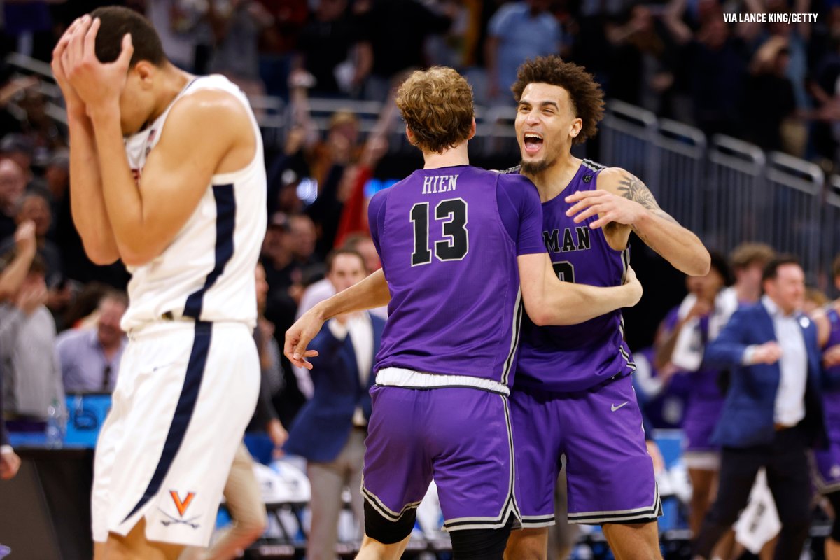 CBSSports's tweet photo. March in a photo. https://t.co/wJJPCMk89E