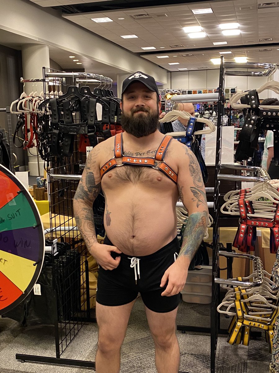 CinciBearCub's tweet photo. TBRU kicked off this morning! If you see me don’t hesitate to say hi! But introduce yourself because I’m so bad at recognizing people out of context 😂. Hope everyone is having fun! https://t.co/1DpZy83jK7
