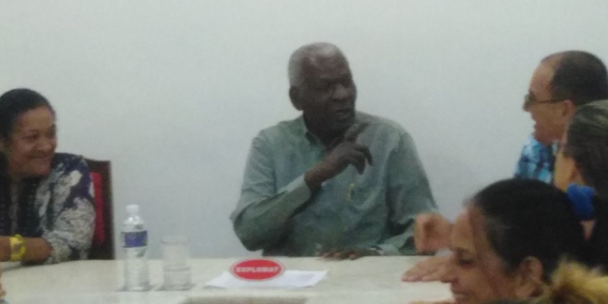 EExplomat's tweet photo. Honor de recibir  en nuestra empresa Minero Geológico Explomat  a Esteban Lazo Hernández. Miembro del Buró Político del Comité Central del Partido y Presidente de la Asamblea Nacional del Poder Popular. Intercambia criterios con directivos, funcionarios y trabajadores https://t.co/VL9z4xapwr