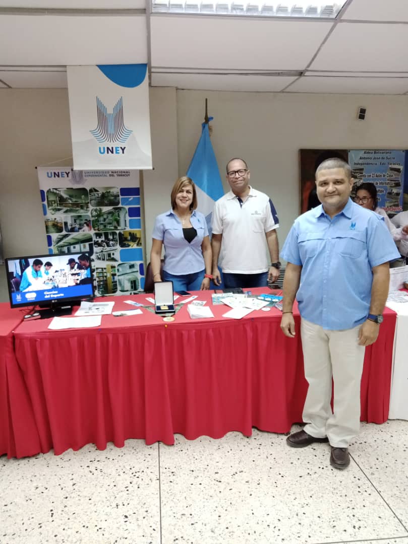 La <a href="/uney_oficial/">UNEY</a> dijo presente al igual que las IUE de #Ctu #Yaracuy en la primera Feria Universitaria Independencia 2023 impulsada por el alcalde   <a href="/JoseMAlcalde/">Jose Jhonatan Mujica</a> de <a href="/alcaldia_indepe/">Alcaldía Independencia / Yaracuy / Venezuela</a> para el impulso del #SNI2023 en alianza <a href="/mppeduniv/">@MPPEDUNIV</a> @ZonaEducYara <a href="/GobiernoYaracuy/">Gobierno de Yaracuy</a> Adelante!.