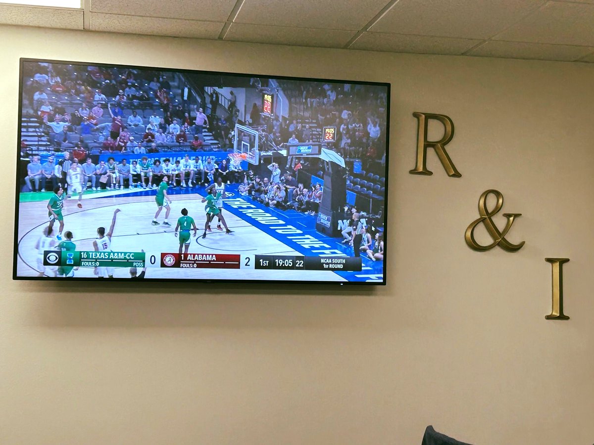 The Division of Research and Innovation is cheering on our Islanders! #GoIslanders #tamucc #marchmadness