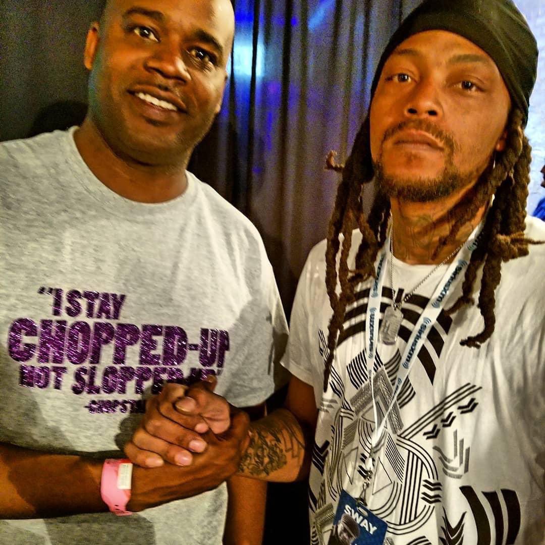 MentalStam's tweet photo. I told my lil brother @5one I was talking to @OGRONC in #TwitterSpaces. He was like, bruh “we met him at #SXSW”
I was behind the camera 📸 #sxsw2018 #hiphopgame https://t.co/VKSDFVgh9Z